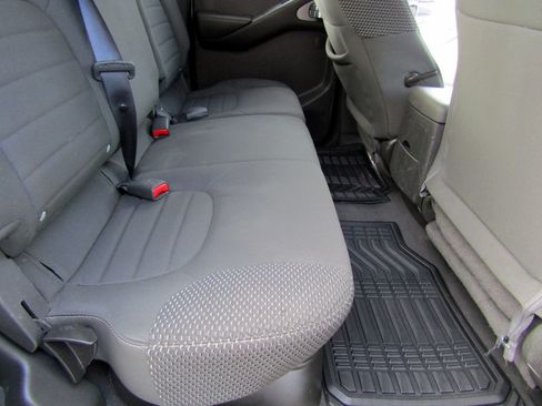 Used 2019 Nissan Frontier PRO-4X image 26