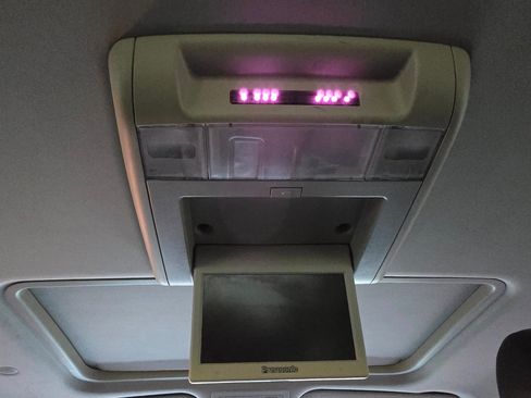 Used 2007 Chevrolet Tahoe LTZ image 17