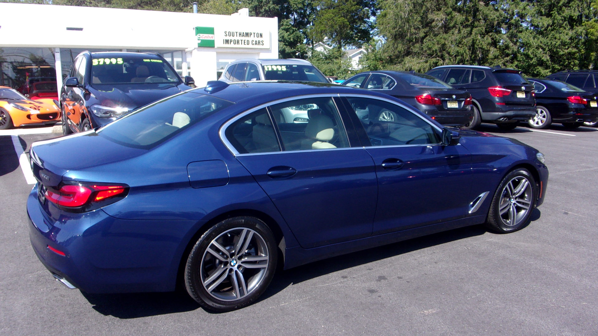 Used 2021 BMW 530i xDrive AWD/4WD image 12
