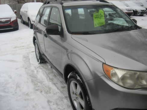Used 2011 Subaru Forester 2.5X image 3