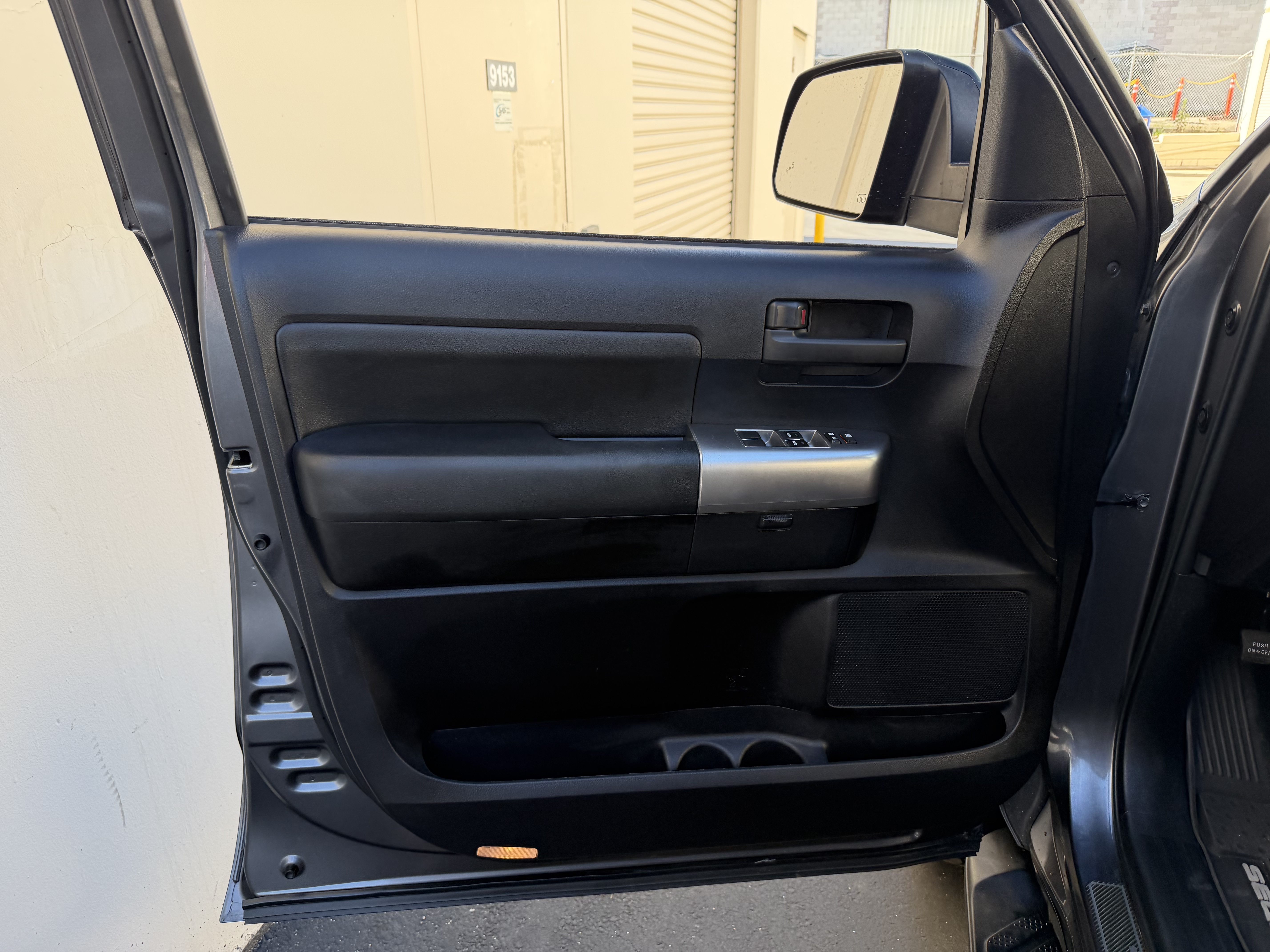 Used 2018 Toyota Sequoia TRD Sport AWD/4WD image 9