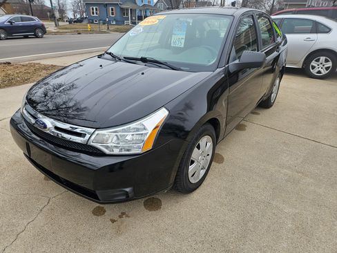 Used 2009 Ford Focus S image 2