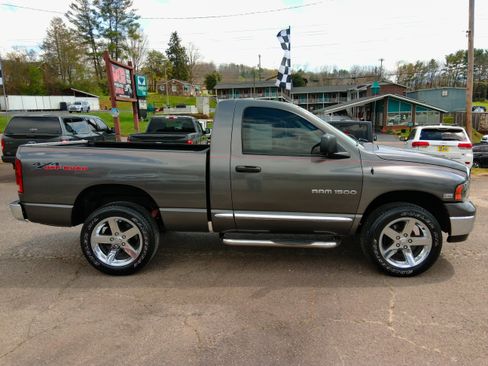 Used 2004 Dodge Ram 1500 Truck SLT image 1