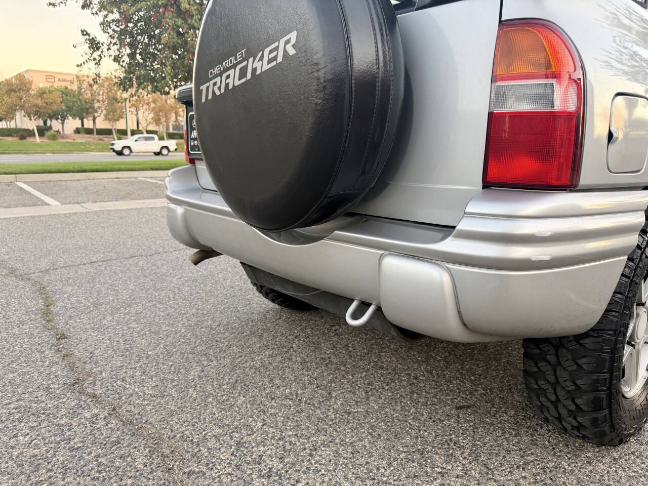 Used 2004 Chevrolet Tracker 4WD LT image 40