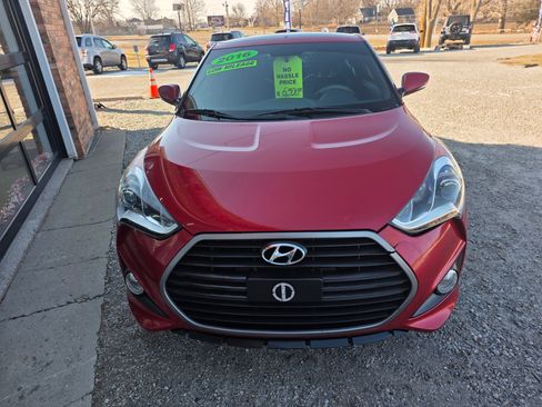 Used 2016 Hyundai Veloster Turbo image 3