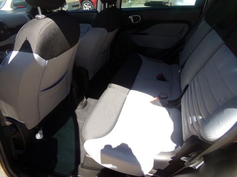 Used 2014 FIAT 500L Easy image 10