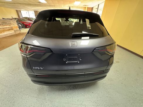 Used 2025 Honda HR-V LX image 2