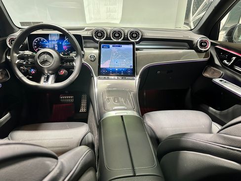 Used 2025 Mercedes-Benz GLC 43 AMG image 9
