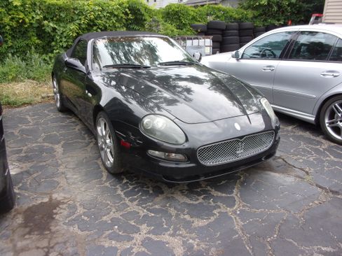 Used 2005 Maserati Spyder GT RWD image 3