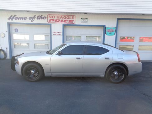 Used 2006 Dodge Charger UNAVAIL RWD image 3