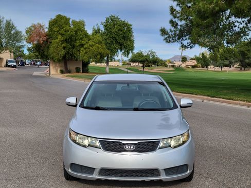 Used 2011 Kia Forte EX image 8