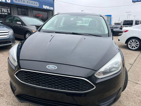 Used 2015 Ford Focus SE FWD image 4