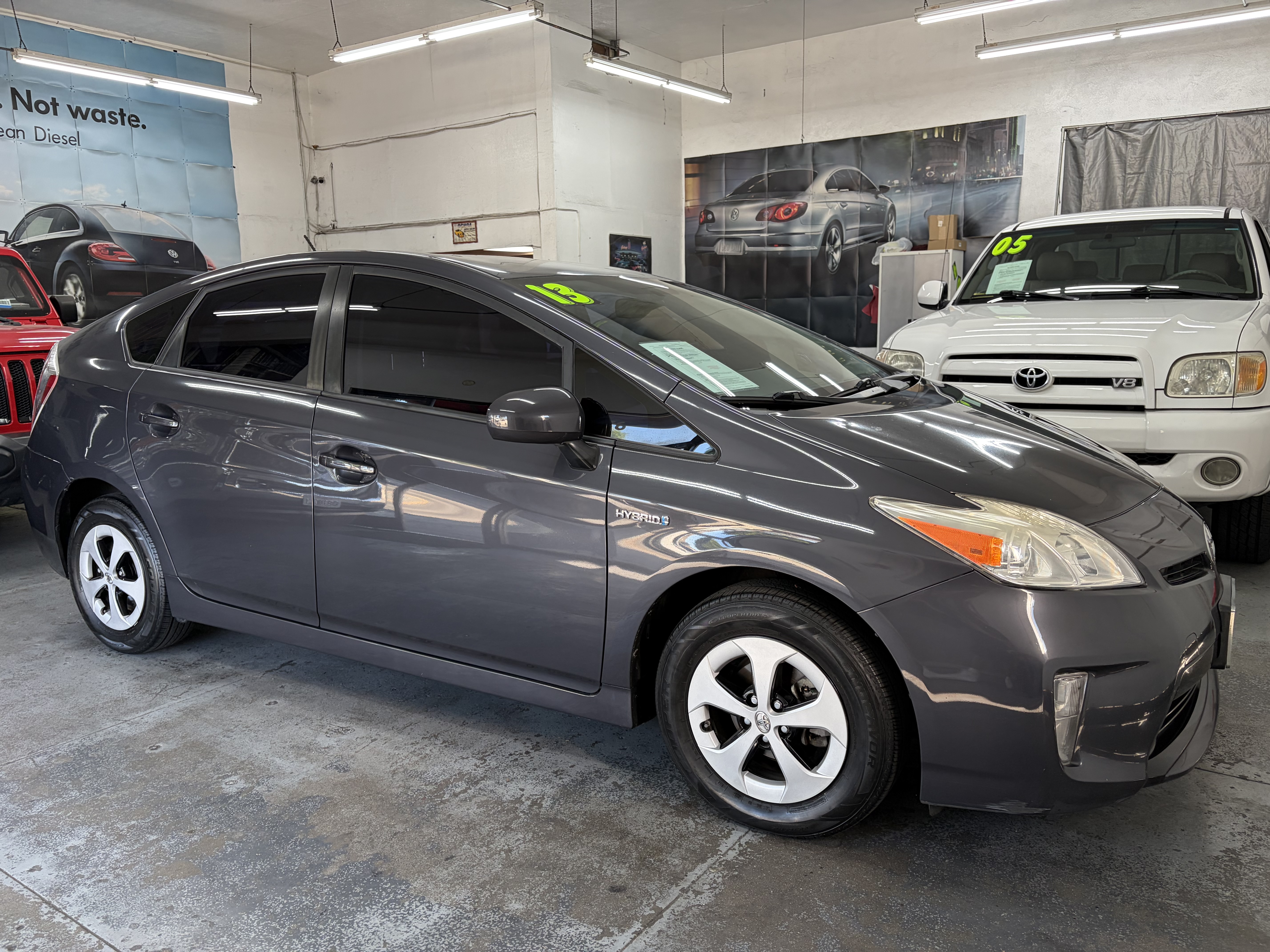 Used 2013 Toyota Prius Two FWD image 3