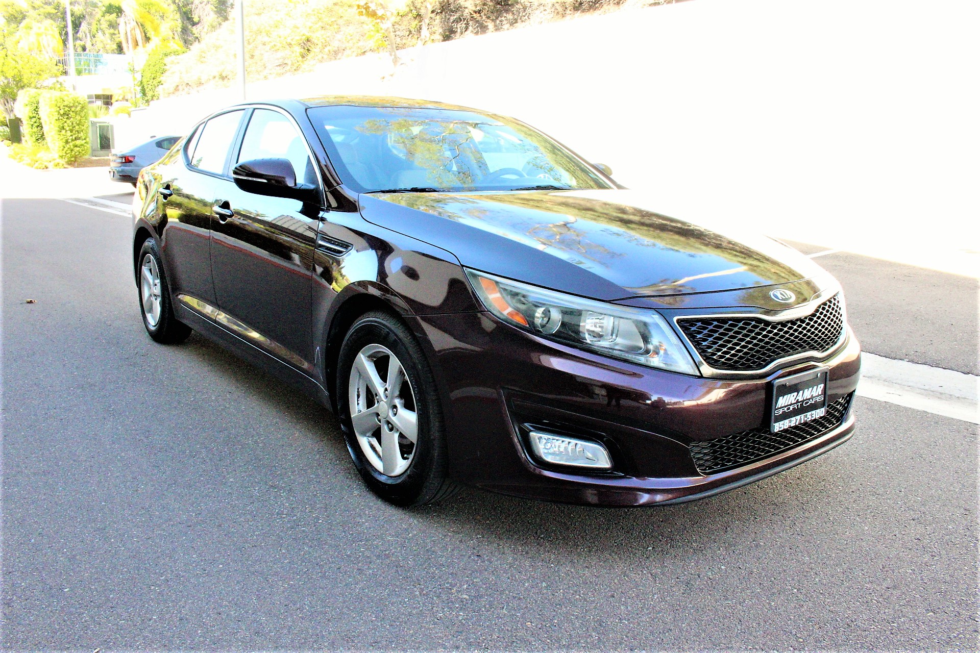 Used 2015 Kia Optima LX FWD image 2
