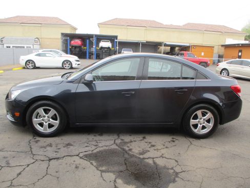 Used 2014 Chevrolet Cruze LT FWD image 1