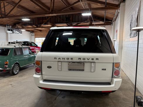 Used 2004 Land Rover Range Rover HSE image 11