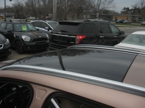 Used 2017 INFINITI QX30 image 10