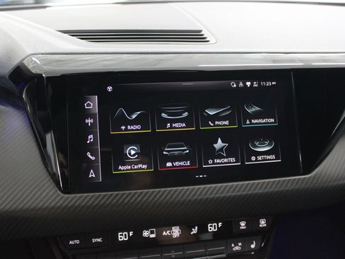Used 2023 Audi e-tron GT Premium Plus image 27