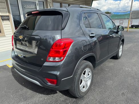 Used 2017 Chevrolet Trax AWD LT w/ 1LT image 6