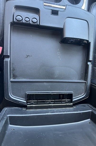 Used 2015 RAM 1500 2WD Crew Cab Sport image 43