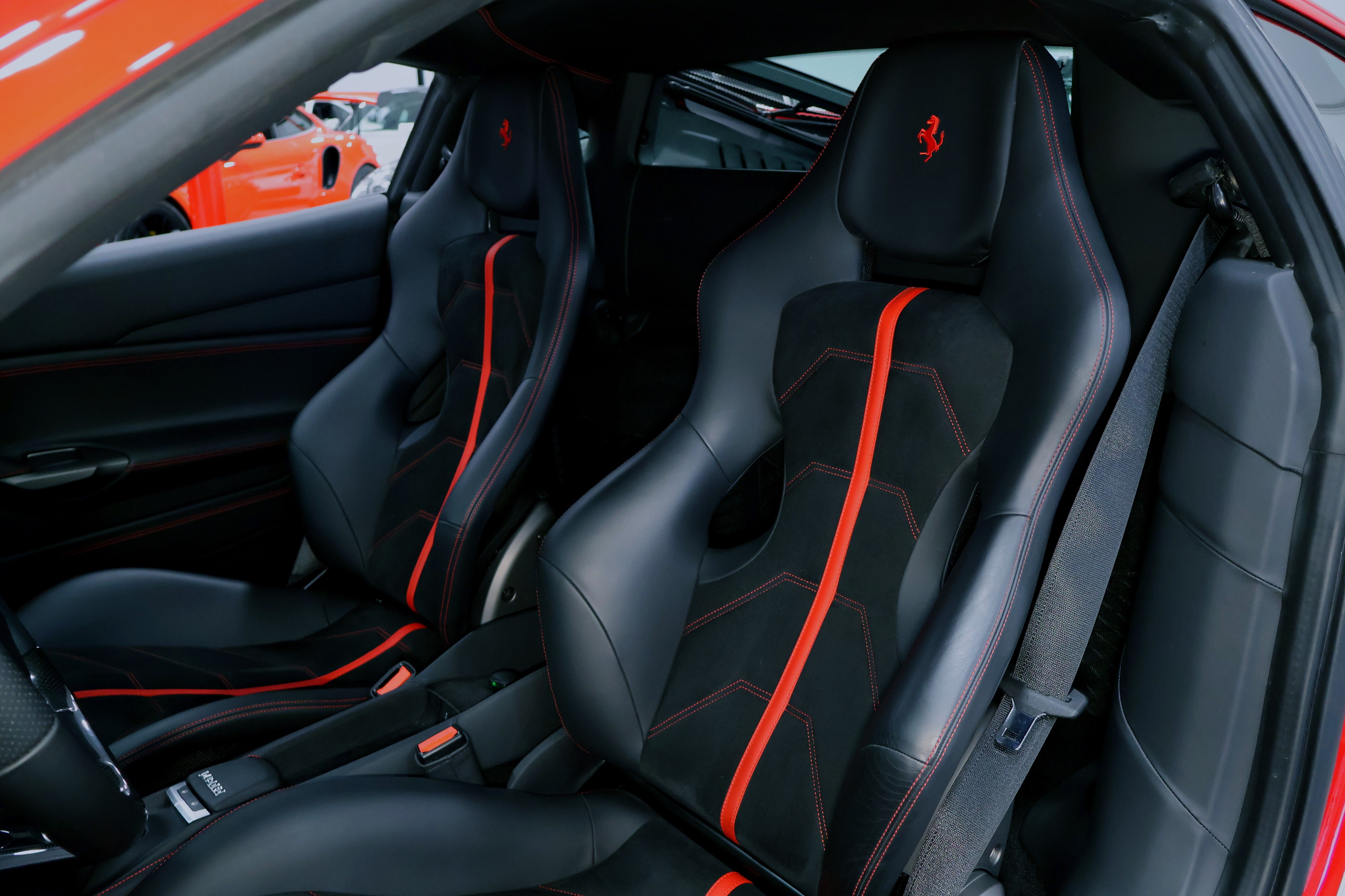 Used 2018 Ferrari 488 GTB RWD image 26
