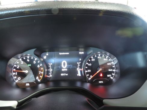 Used 2023 Jeep Compass 4WD Limited image 40