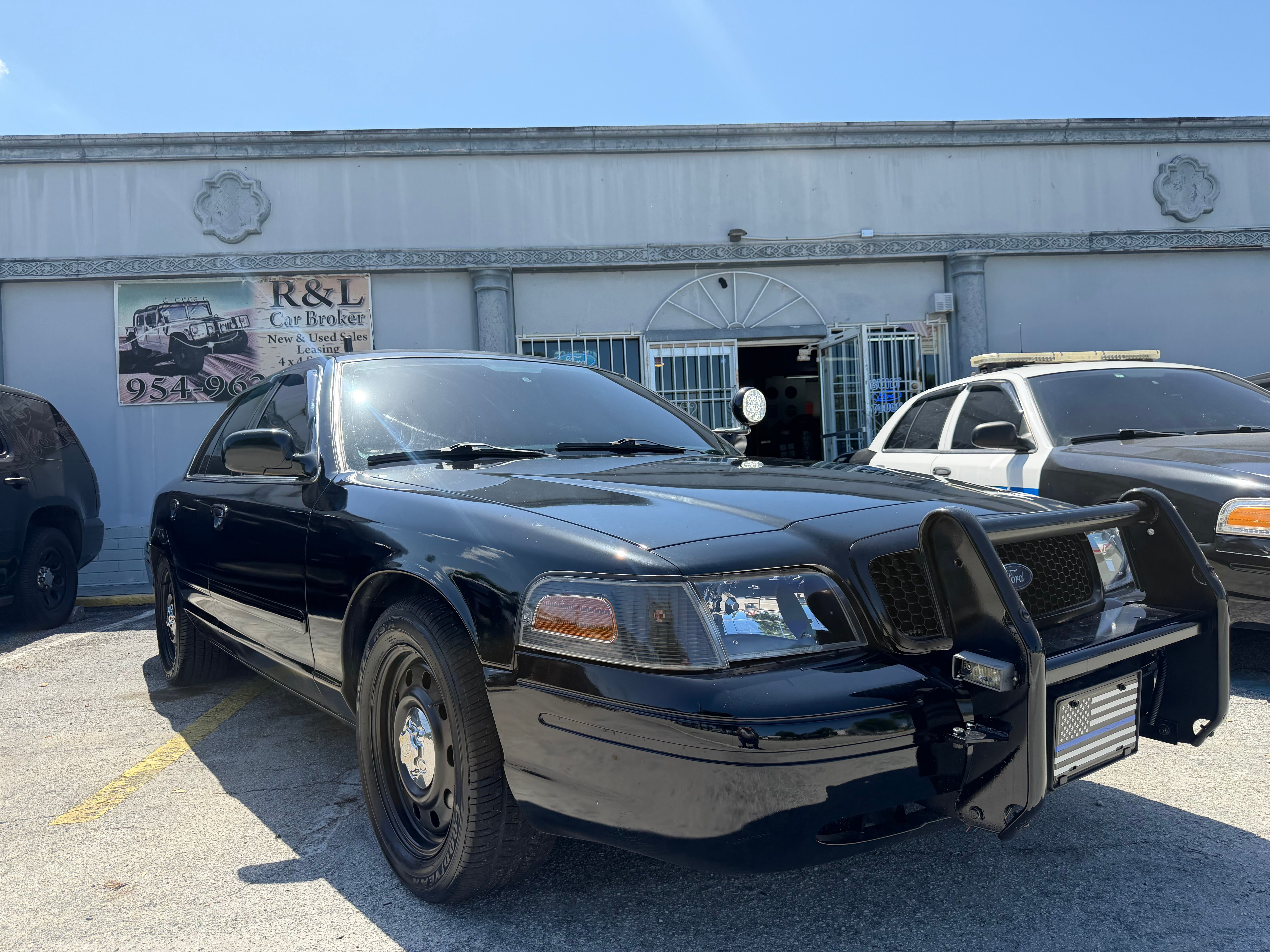 Used 2007 Ford Crown Victoria Police Interceptor RWD image 1