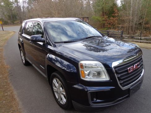 Used 2017 GMC Terrain SLE image 7