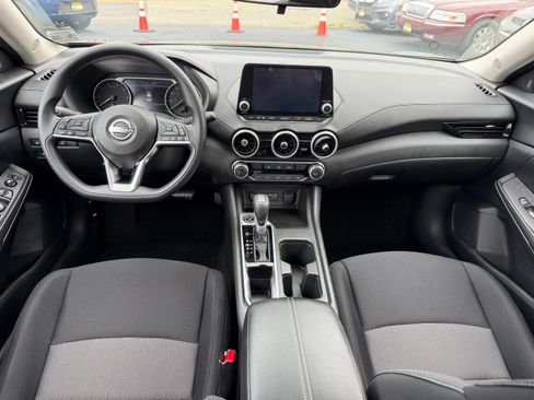 Used 2025 Nissan Sentra SV FWD image 15