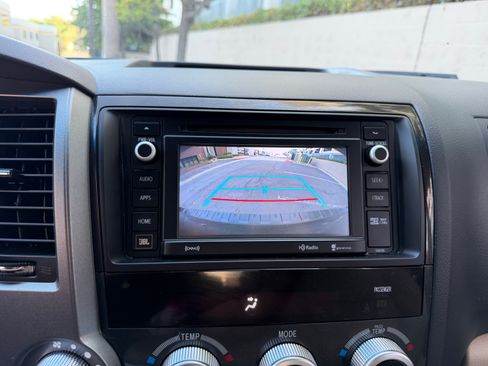 Used 2017 Toyota Sequoia 4WD Limited image 31