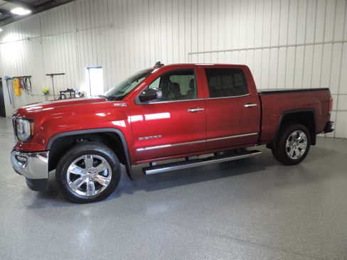 Used 2018 GMC Sierra 1500 SLT image 2