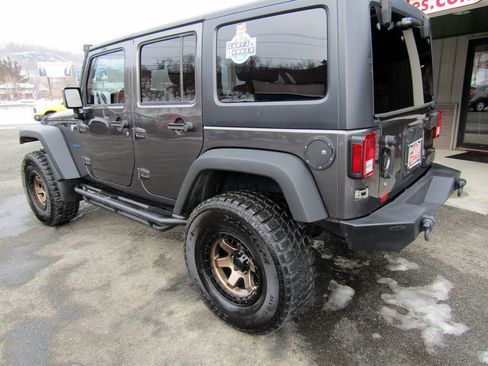 Used 2017 Jeep Wrangler Sport image 2