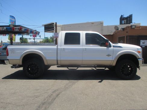 Used 2012 Ford F350 4x4 Crew Cab Super Duty image 2