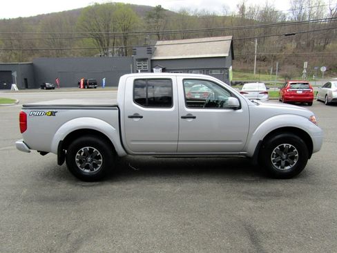 Used 2019 Nissan Frontier AWD/4WD image 5