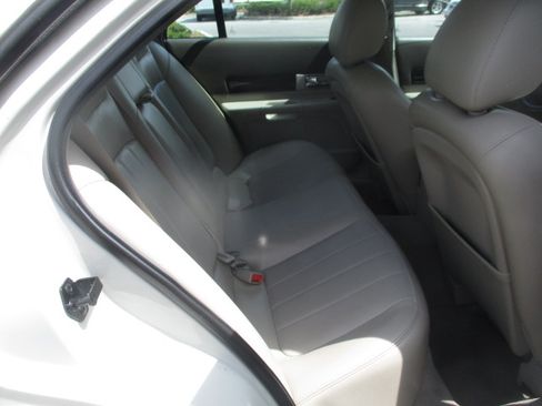 Used 2004 Lincoln LS image 10