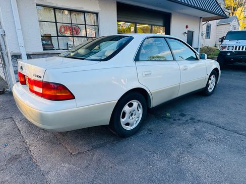 Used 1999 Lexus ES 300 FWD image 3
