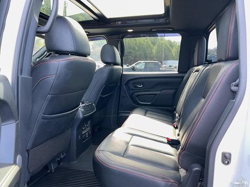 Used 2023 Nissan Titan PRO-4X image 28