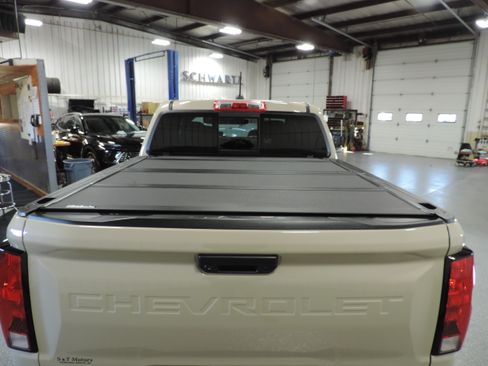 Used 2023 Chevrolet Colorado Trail Boss image 23
