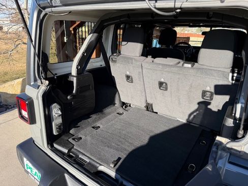 Used 2022 Jeep Wrangler Unlimited Willys image 18