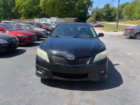 Used 2010 Toyota Camry FWD image 3
