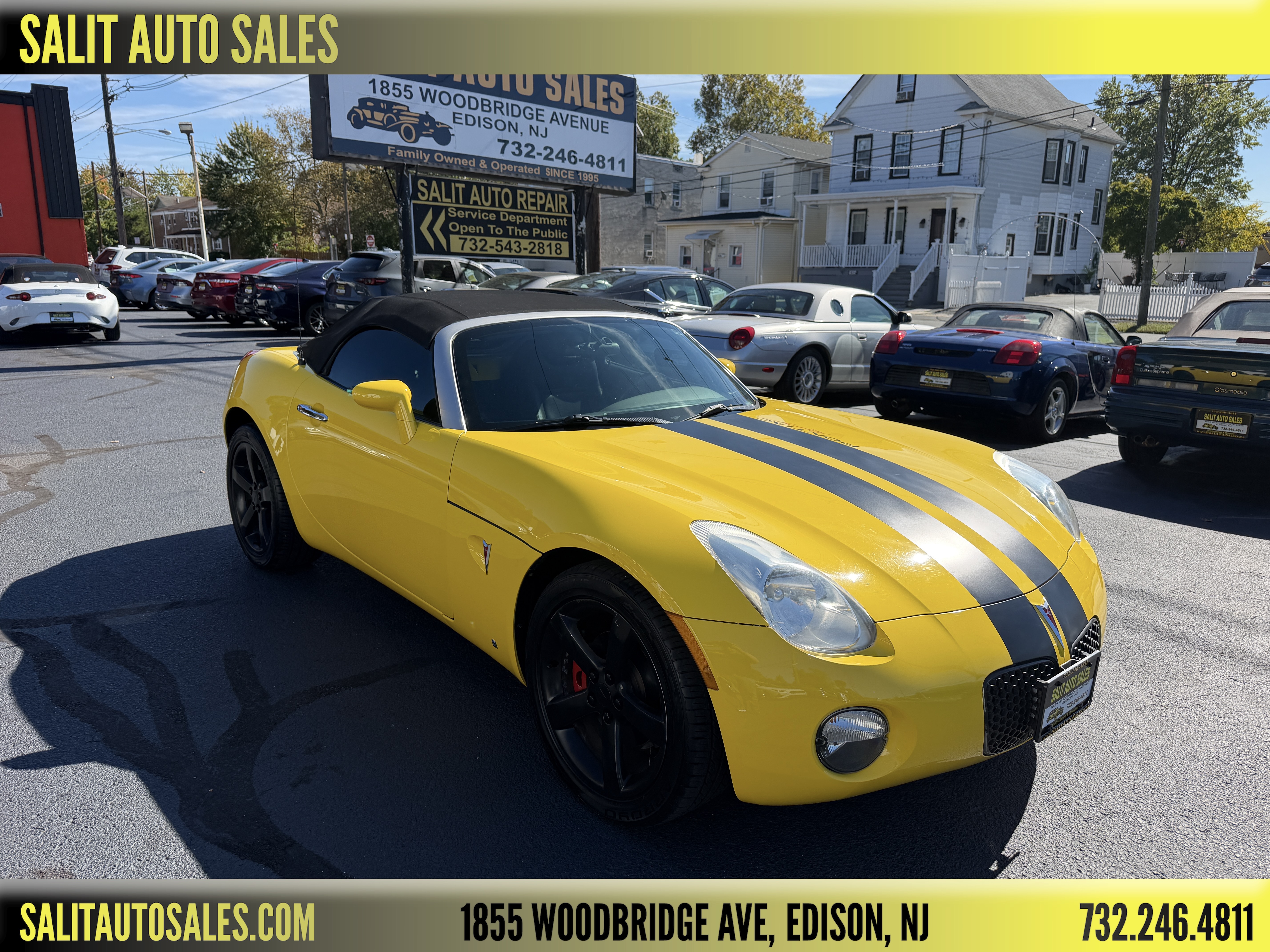 Used 2007 Pontiac Solstice Convertible RWD image 1