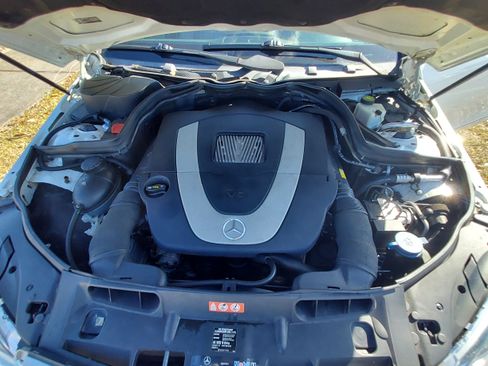 Used 2008 Mercedes-Benz C 300 Sport image 12