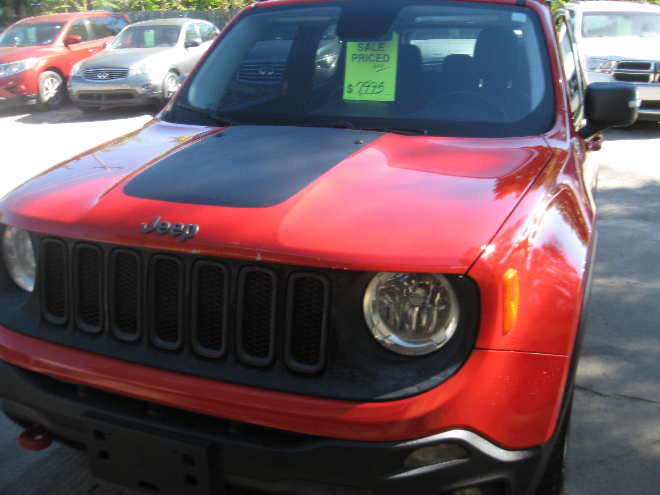 Used 2015 Jeep Renegade 4WD Trailhawk image 2