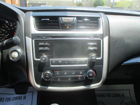 Used 2018 Nissan Altima 2.5 S Sedan FWD image 6