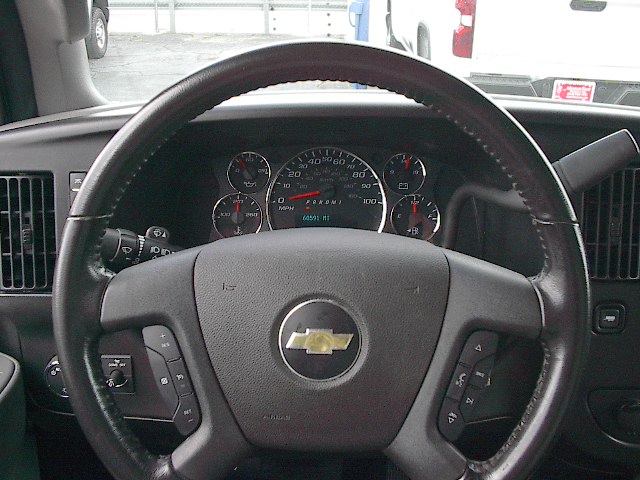 Used 2022 Chevrolet Express 3500 UNAVAIL RWD image 20