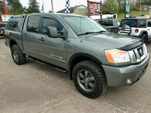 Used 2013 Nissan Titan PRO-4X image 6