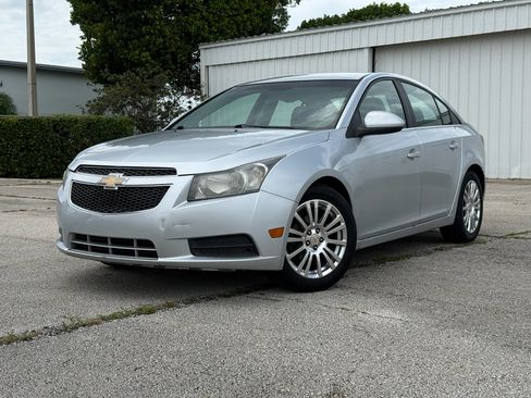 Used 2011 Chevrolet Cruze Eco FWD image 1