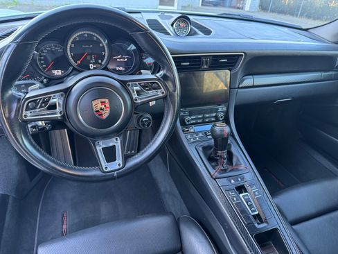 Used 2017 Porsche 911 Turbo S image 17