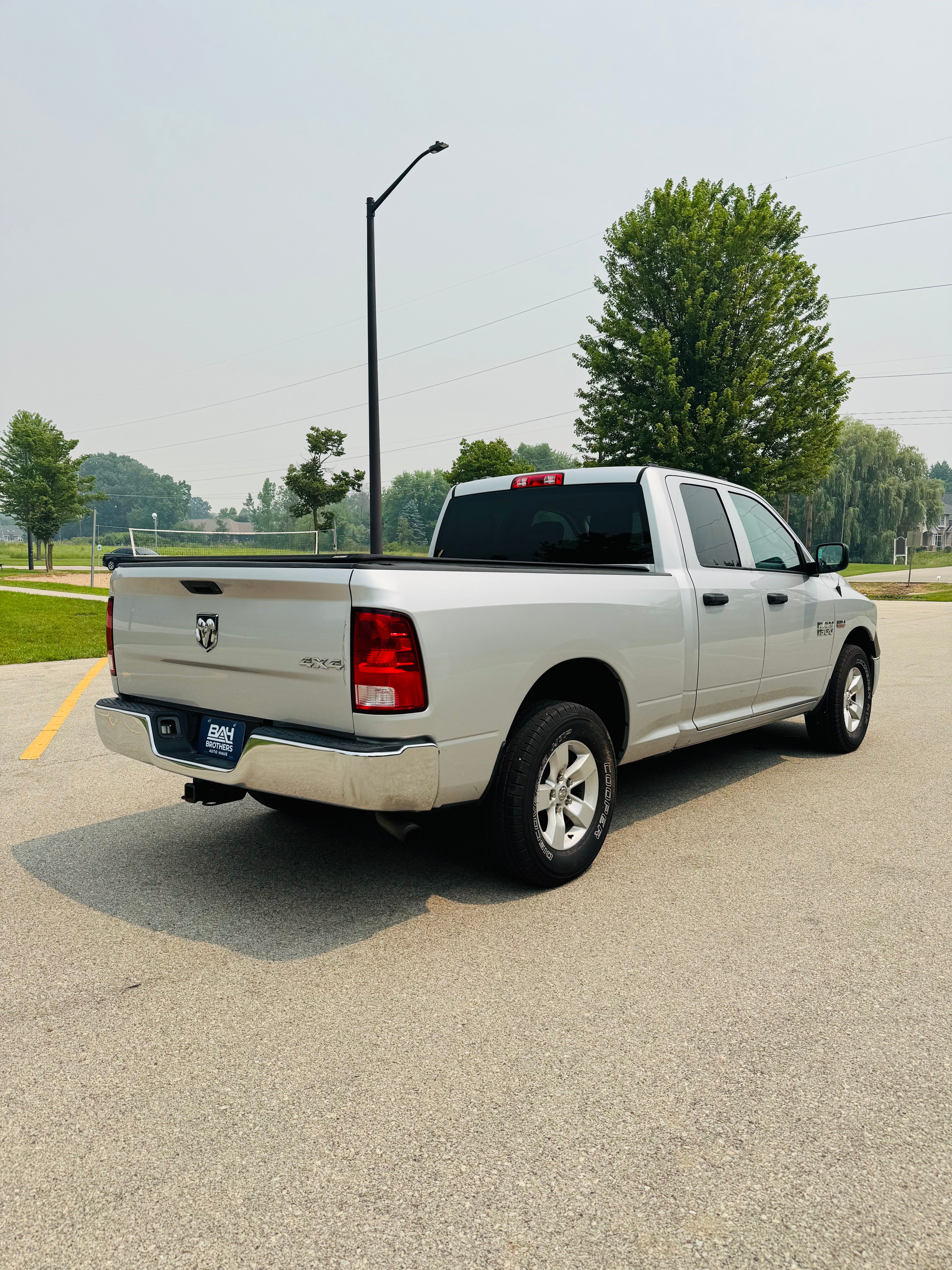 Used 2015 RAM 1500 4x4 Quad Cab ST image 4