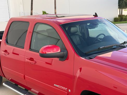 Used 2007 Chevrolet Silverado 1500 LTZ image 48